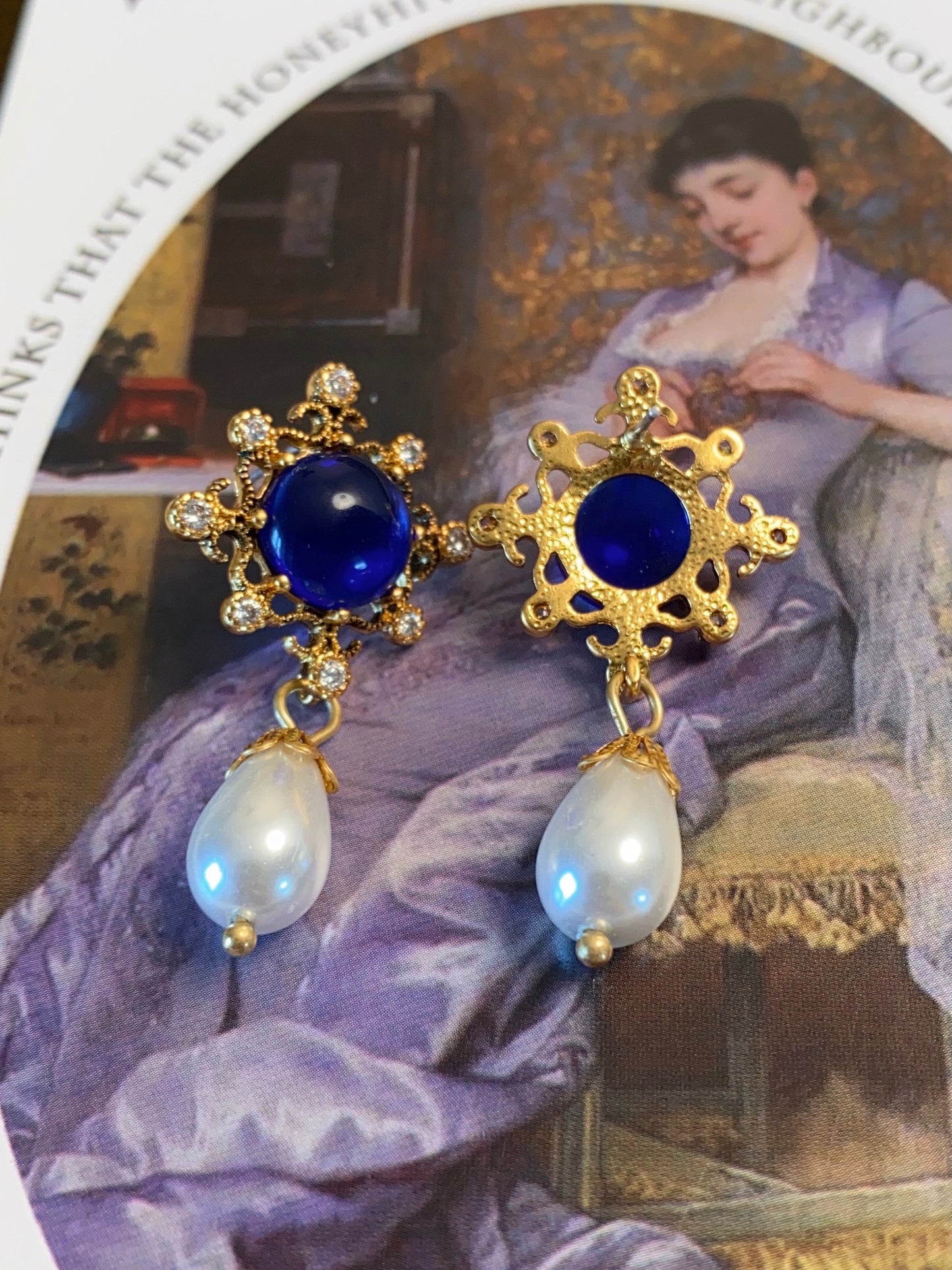 Exquisite Earrings Small Retro