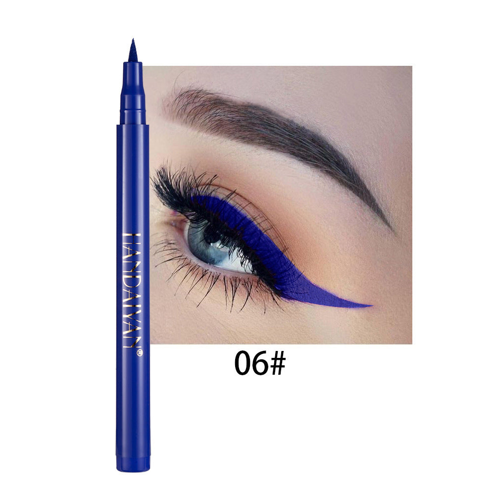 DIY-Farbmalerei lässt sich nicht mit mattem Eyeliner verwischen