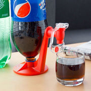 Soda Getränkespender Flasche Cola auf den Kopf gestellt Trinkwasserverteiler