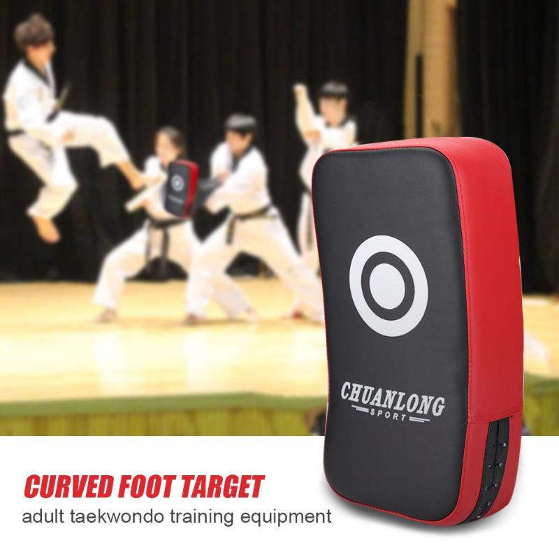 Taekwondo training device, foot target