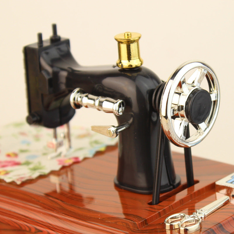 Retro Nostalgic Simulation Sewing Machine Music Box Music Box