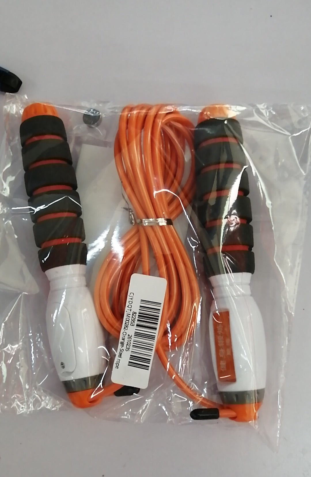 Electronic counting rope for fitness training