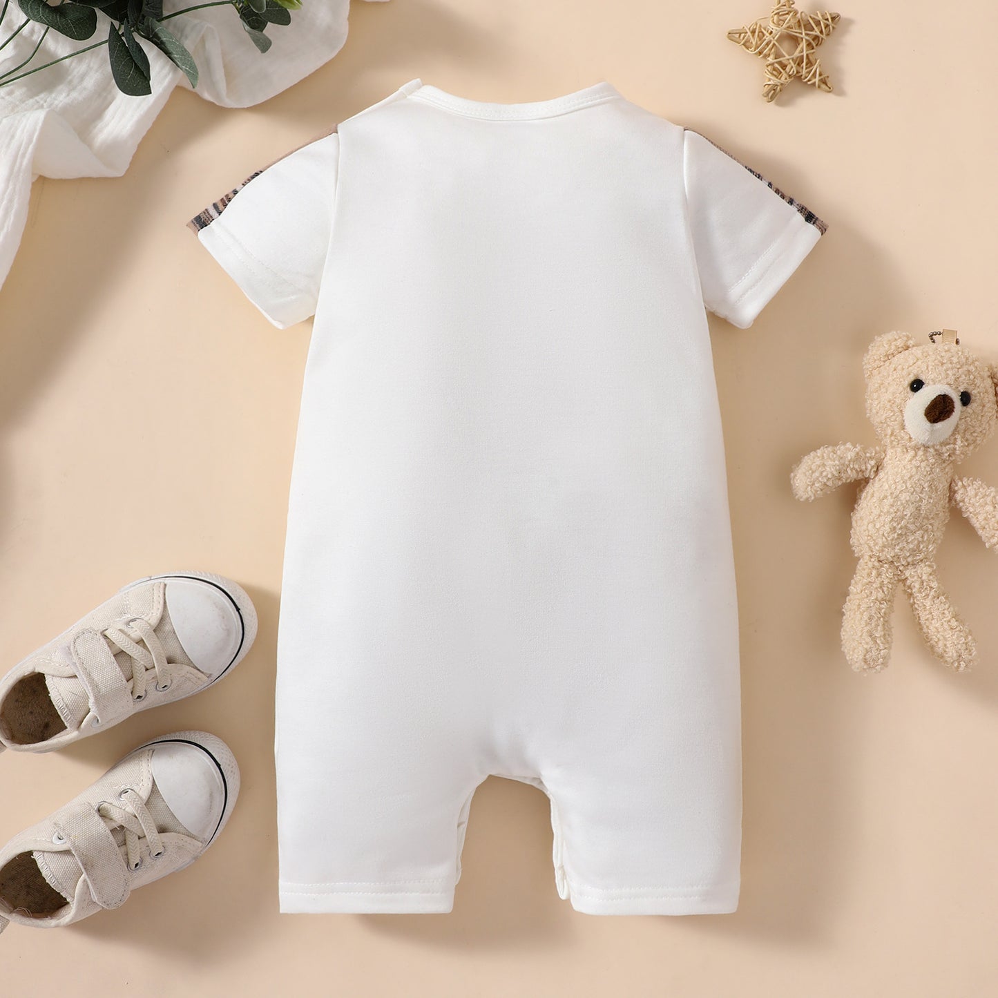 Cute baby romper with letter embroidery