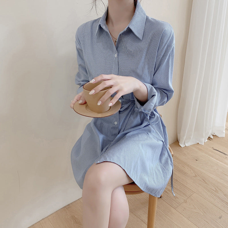 Striped shirt dress in autumn, medium-length, waist-tight temperament