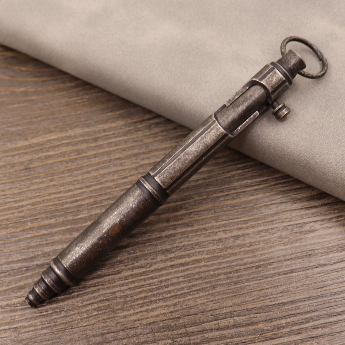 Retro Pure Copper Bolt Type Metal Tactical Pen