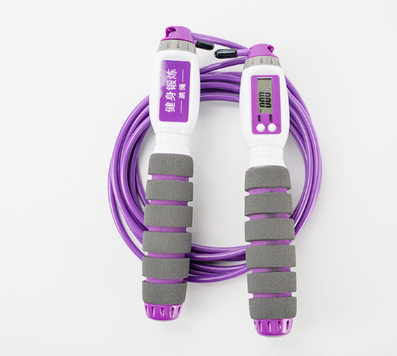 Electronic counting rope for fitness training