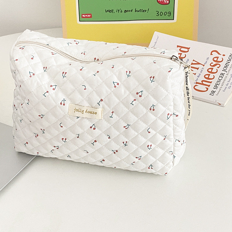 New Ins Cream Cute Gentle Cosmetic Bag Large Capacity Portable Quilting Wash Bag Liner Bag Women