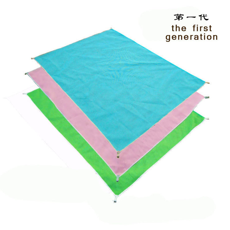 Sand Free Beach Mat, Sand Proof Mat is Easy to Clean and Dust Prevention