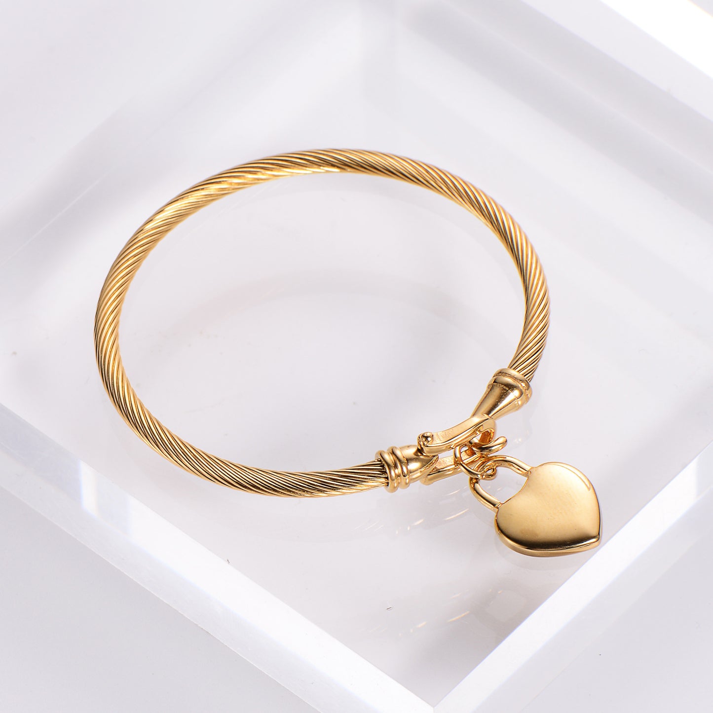 Electroplated Stainless Steel 18K Gold 3mm Cable Steel Wire Heart Shaped Bracelet