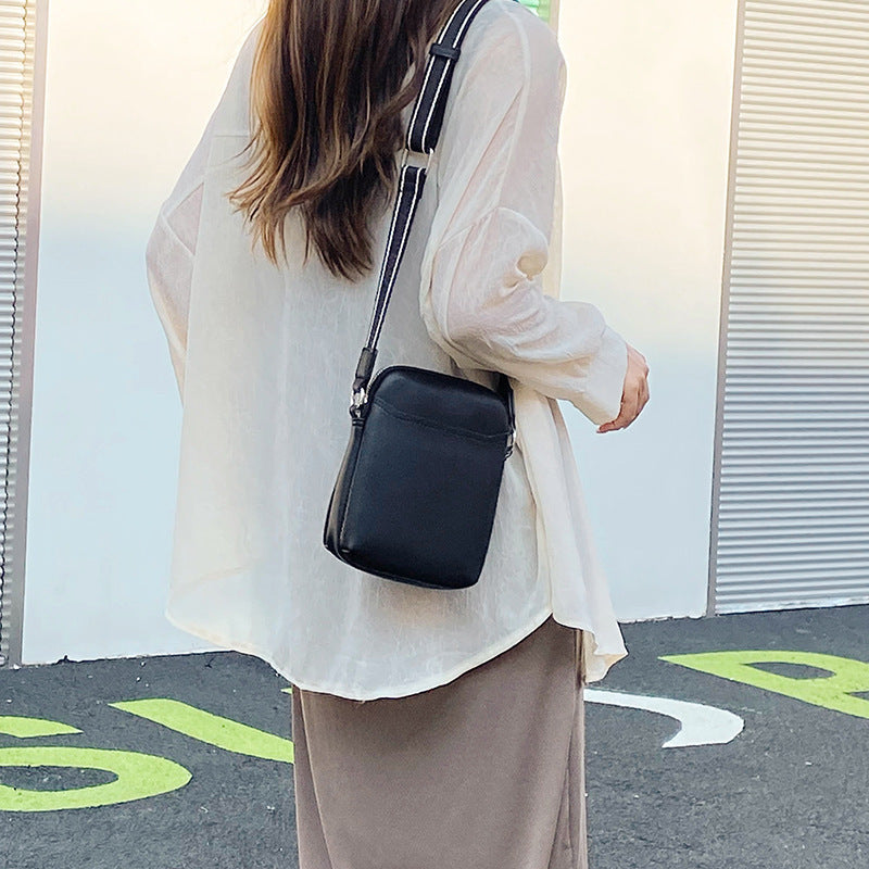 Solid color, simple, small shoulder bag