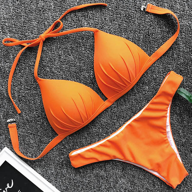 Einteiliger BH-Bikini mit hängendem Hals