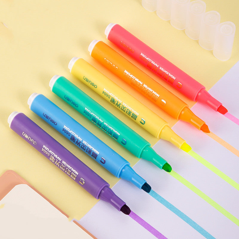 Soft color highlighter students use the highlight marker pen to make notes, children's drawing ax pen