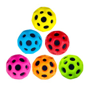 Lochball, weicher Hüpfball, Mondform, poröser Hüpfball, ergonomisches Design