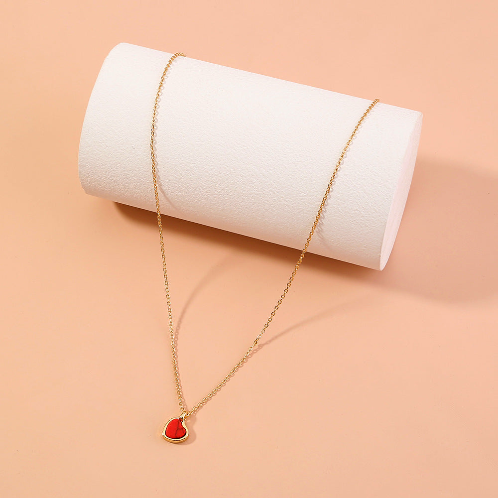 Red Heart Clavicle Chain Pendant