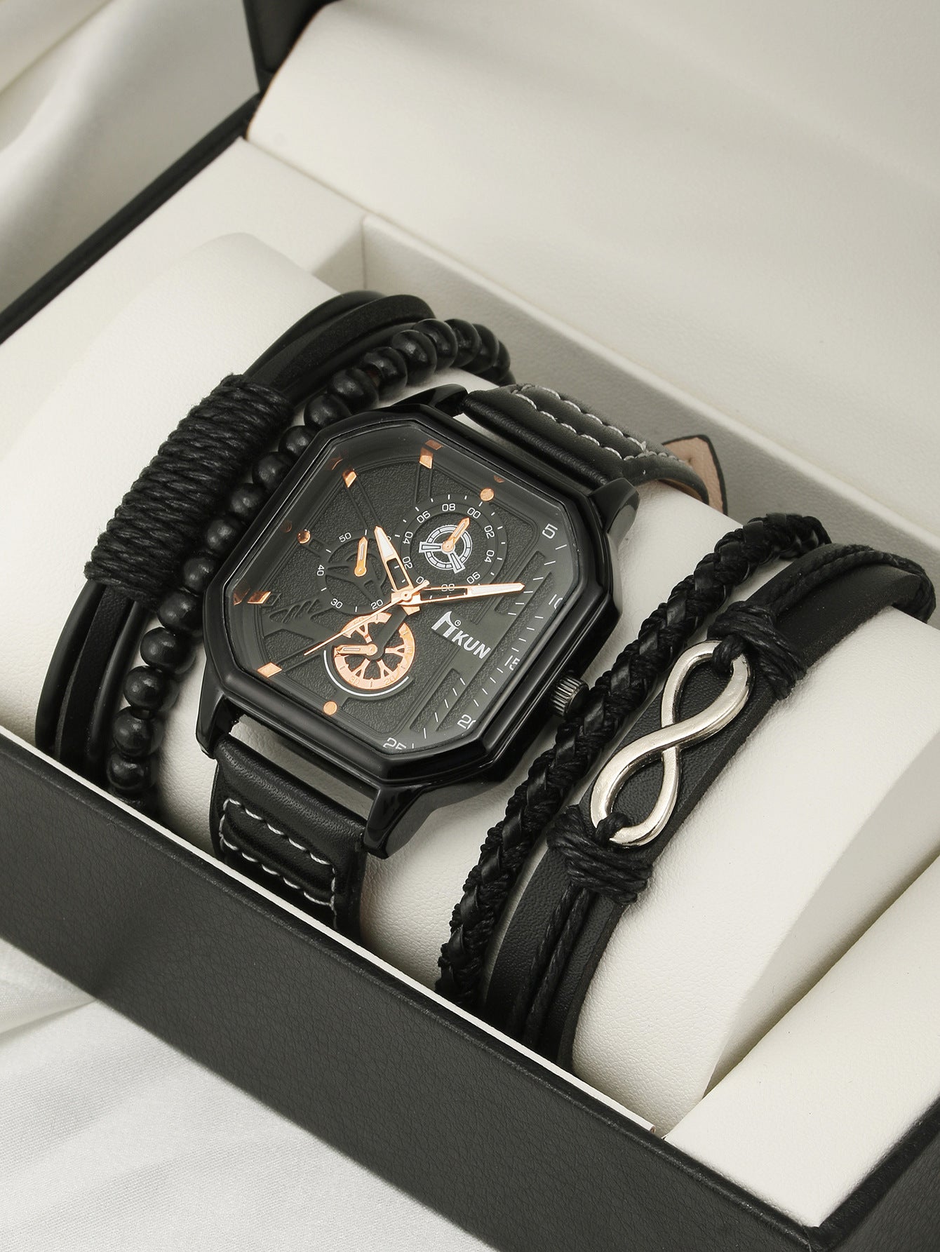 Sporty, elegant wristwatch in high quality