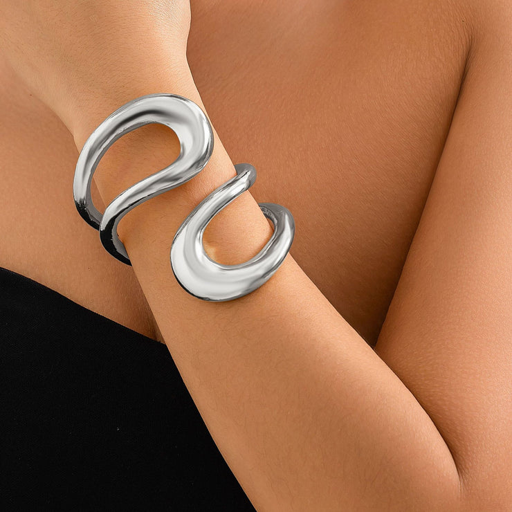 Exaggerated Glossy Ring Retro Hollow Bracelet