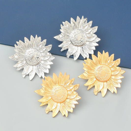 Exaggerated Alloy Sunflower Flower Earrings Women's Retro