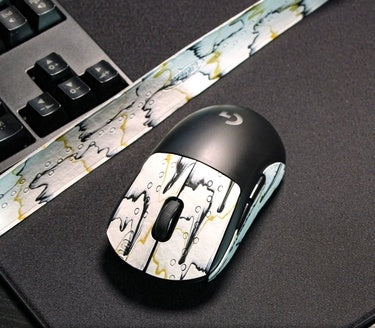 The second generation GPX mouse anti-stickers